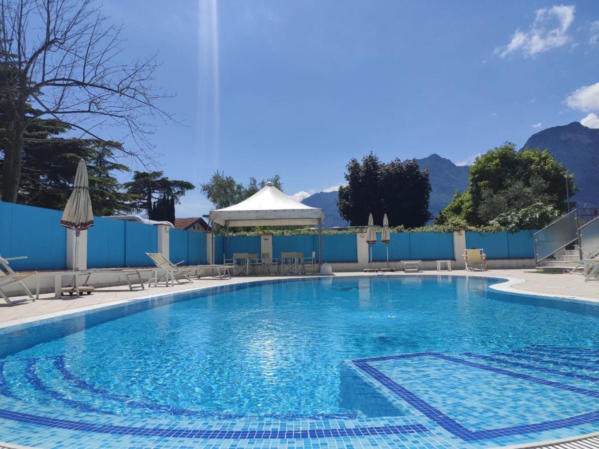 Hotel Angelini Torbole Sul Garda Екстериор снимка