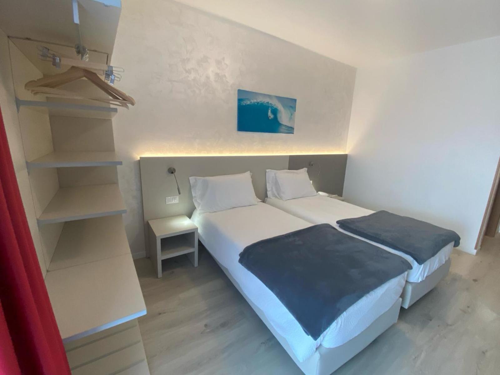 Hotel Angelini Torbole Sul Garda Екстериор снимка