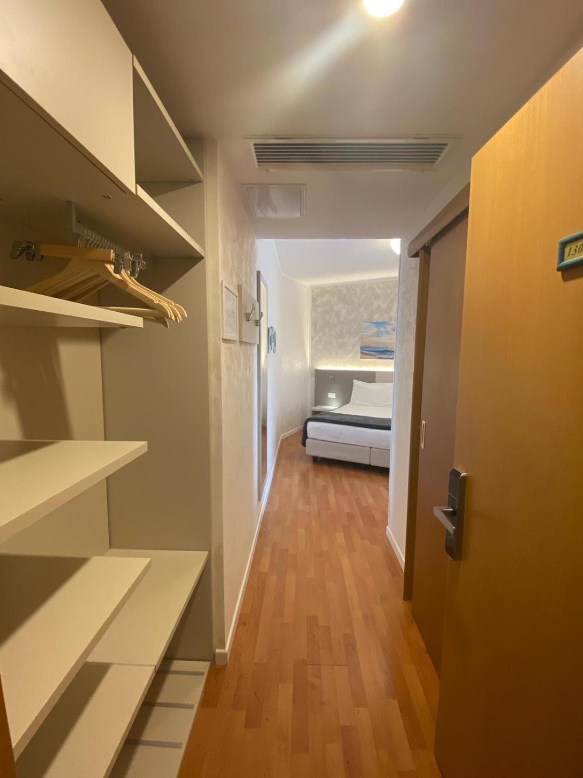 Hotel Angelini Torbole Sul Garda Екстериор снимка